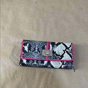 American Eagle Black & White Snakeskin Wallet